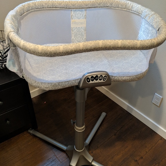 Halo bassinest premiere series bassinet - Picture 1 of 1